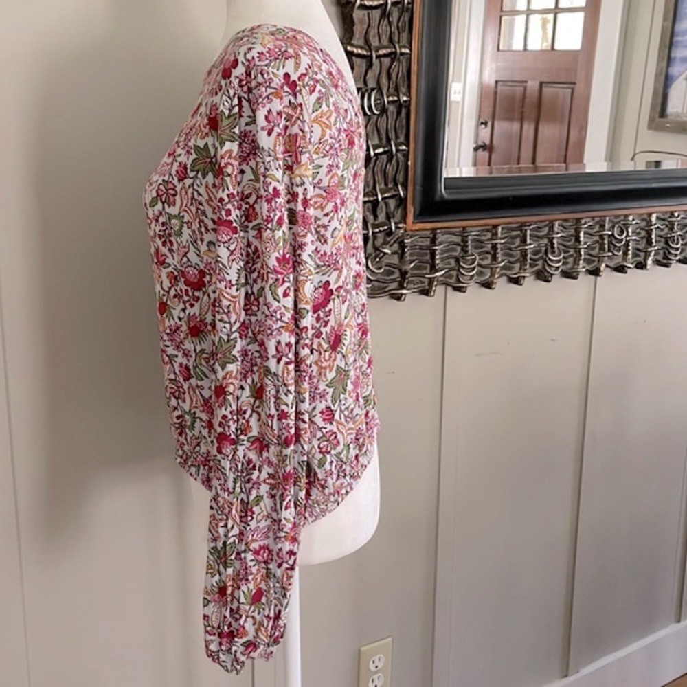 Loft Jungle Wrap V-Back Multicolor Floral Elasticized Hem Top EUC  Size Medium - Picture 8 of 14